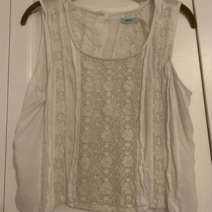 Lace Tank with Botton Back